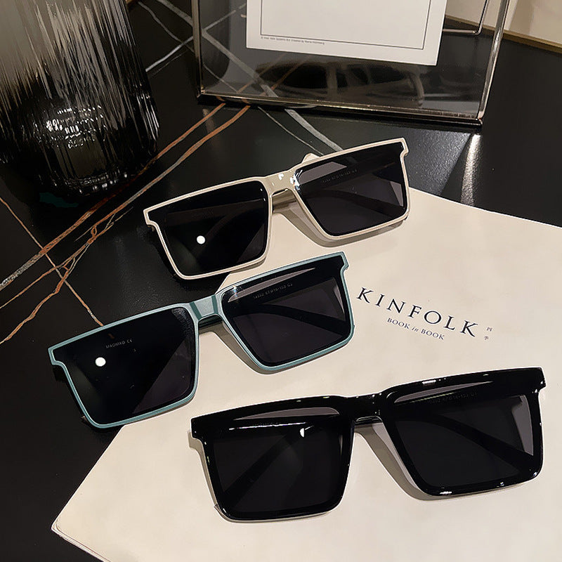 Square sunglasses, trendy big face, new sunglasses with UV protection, simple photography, high-end feel, sunglasses eprolo