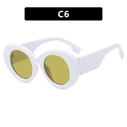 Large frame circular sunglasses for street photography Instagram fashion show, modern retro sunglasses