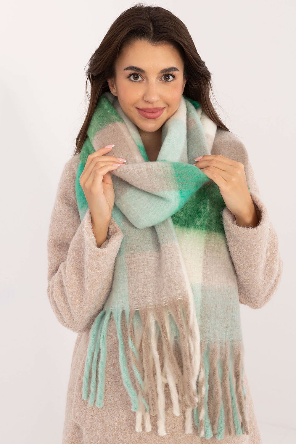  Châle model 208265 AT 