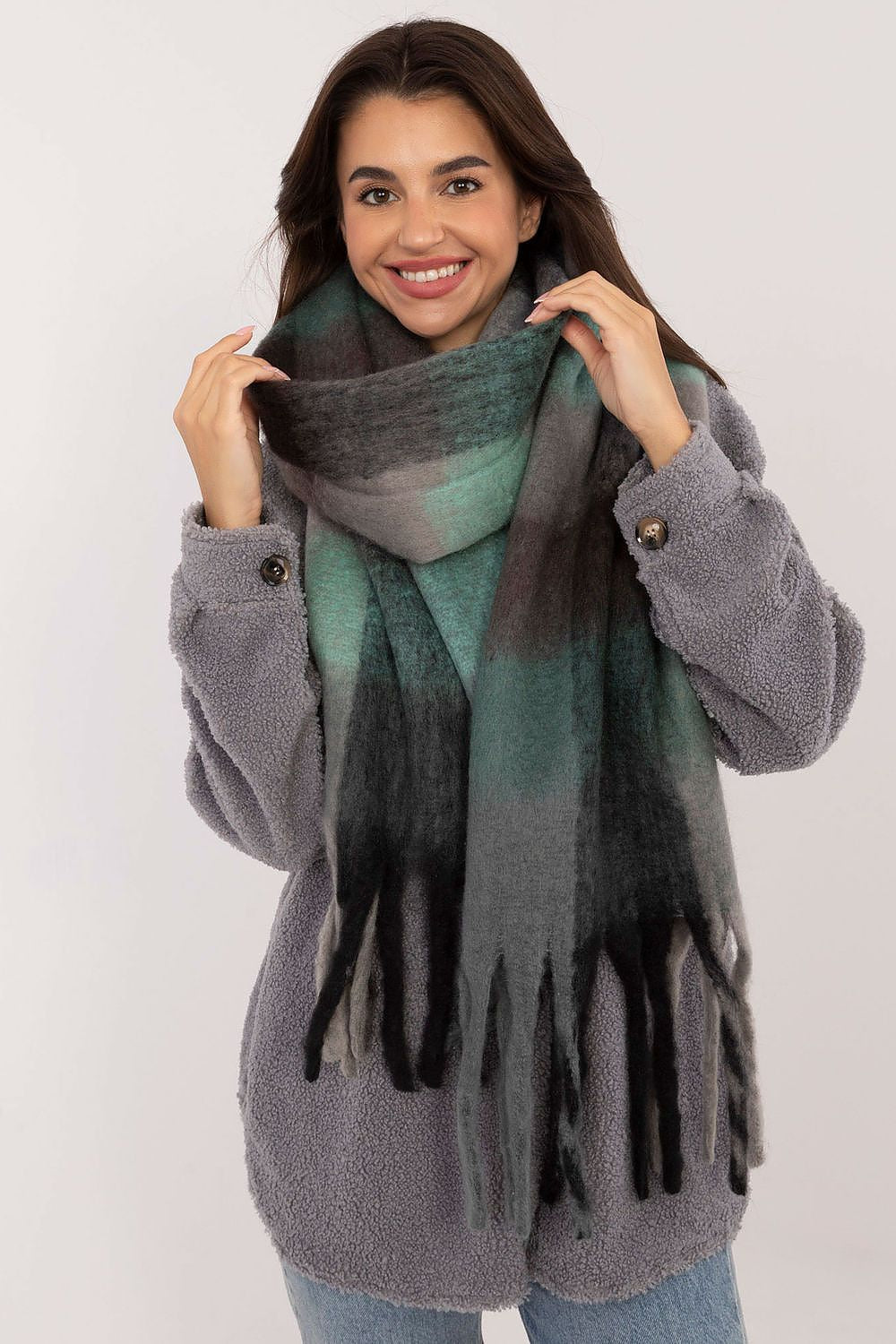  Châle model 208266 AT 