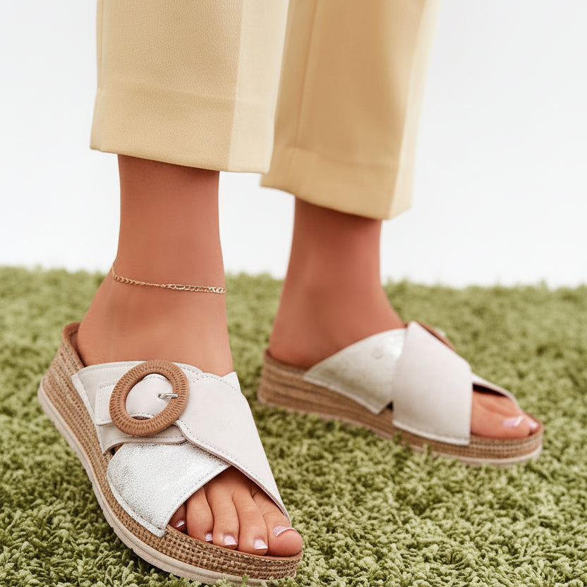  Clacquettes model 214734 Step in style 